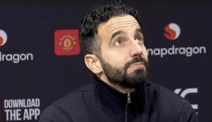 阿莫林在冬季转会窗口信守承诺，未从老东家葡萄牙体育挖角